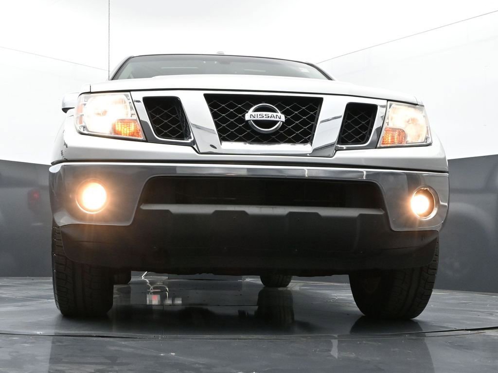 Used 2014 Nissan Frontier SL w/ SL Moonroof Package image 44