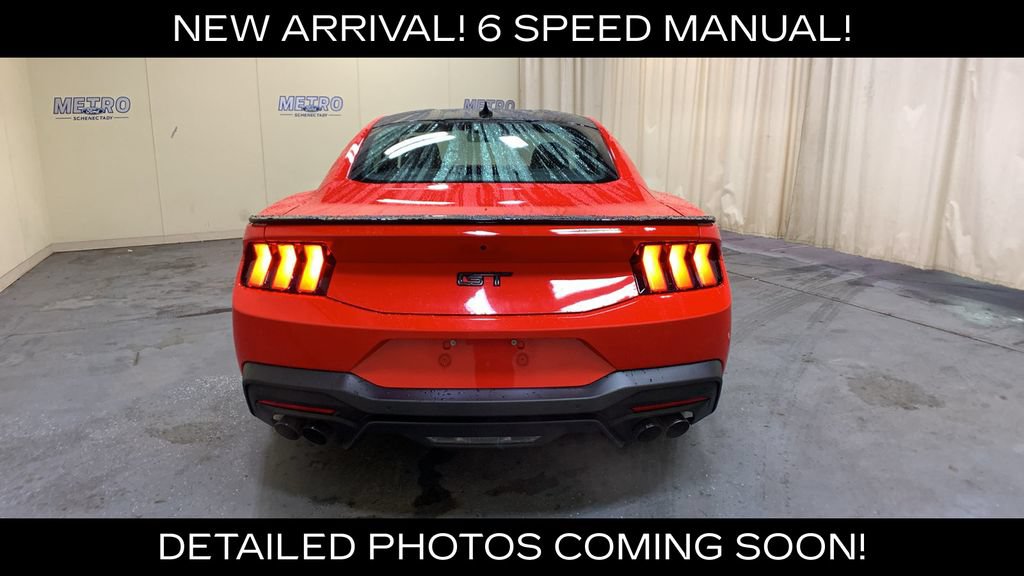 Used 2025 Ford Mustang GT RWD image 4