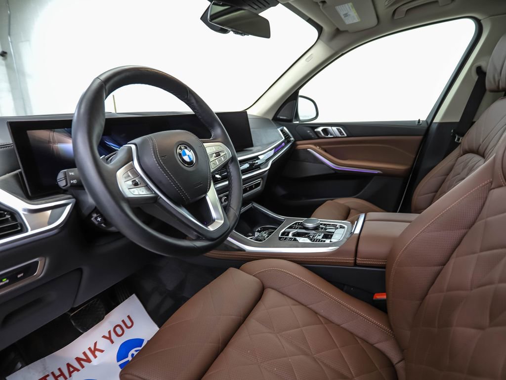 Used 2024 BMW X7 xDrive40i w/ Premium Package image 10