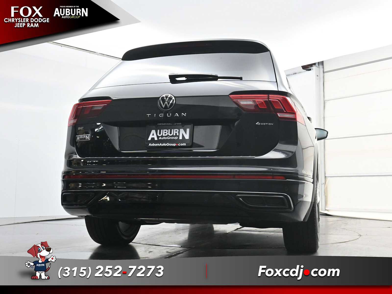 Used 2024 Volkswagen Tiguan SE R-Line AWD/4WD image 24