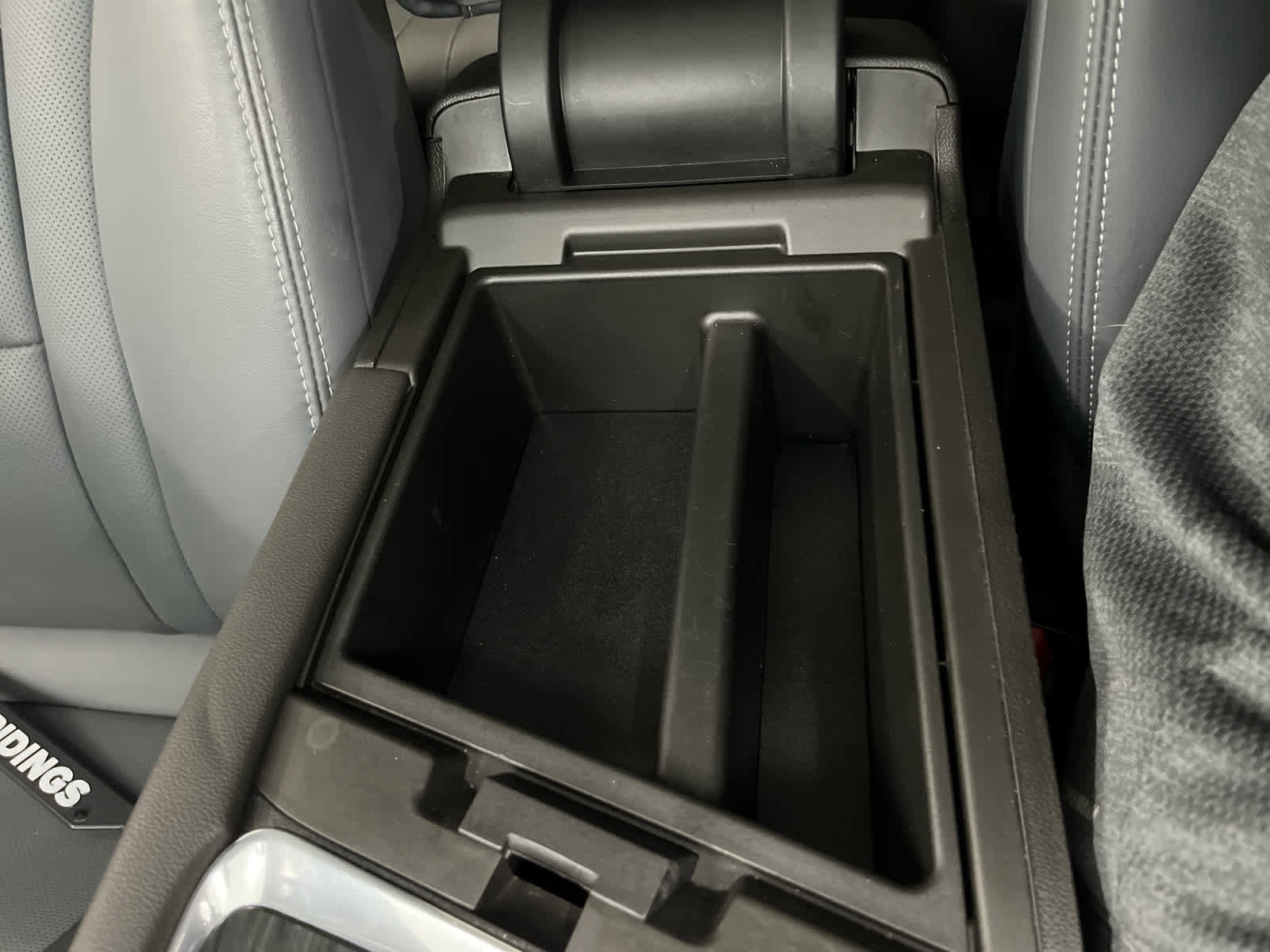 Used 2023 Buick Enclave Essence w/ Experience Buick Package image 29