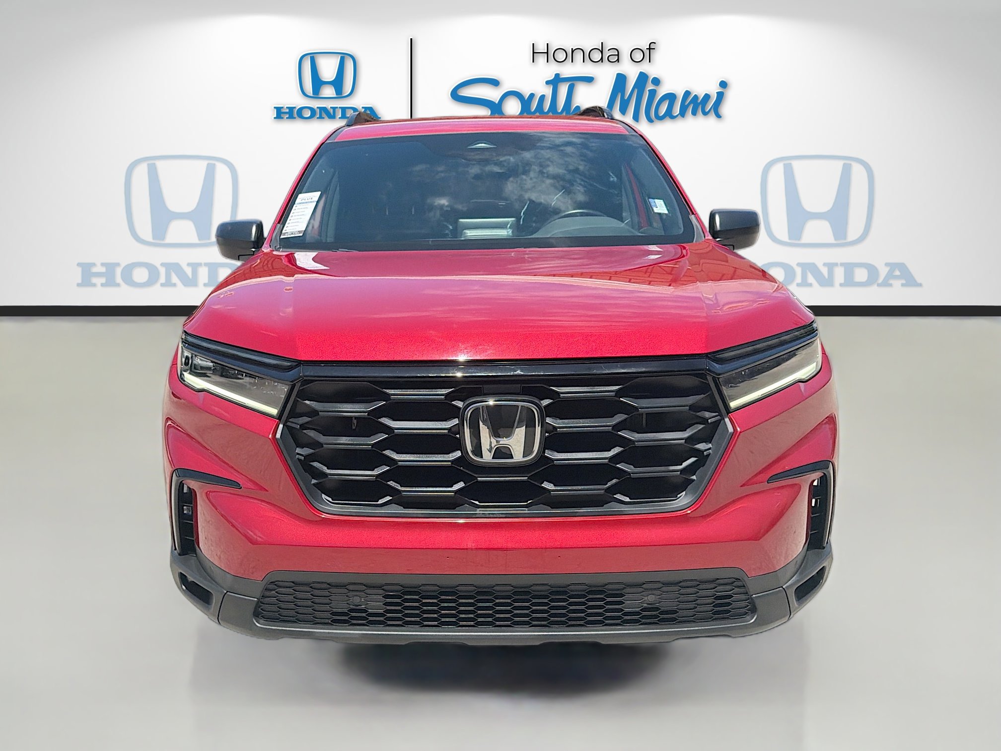 Certified 2024 Honda Pilot Sport image 2