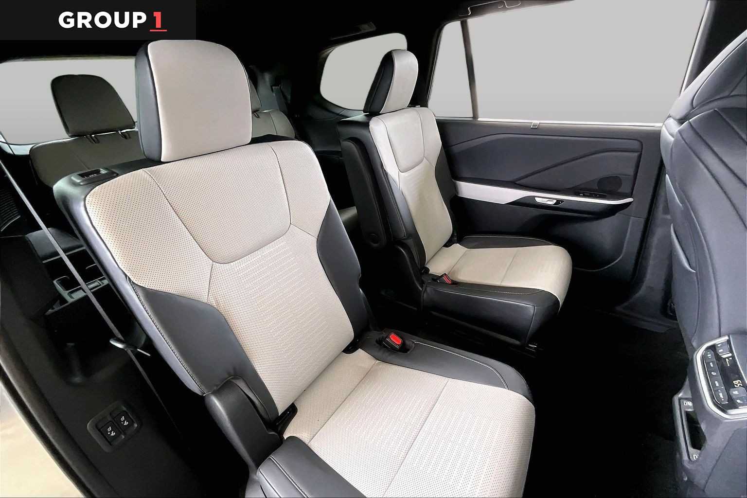 Used 2024 Lexus TX 500h AWD w/ Technology Package image 19