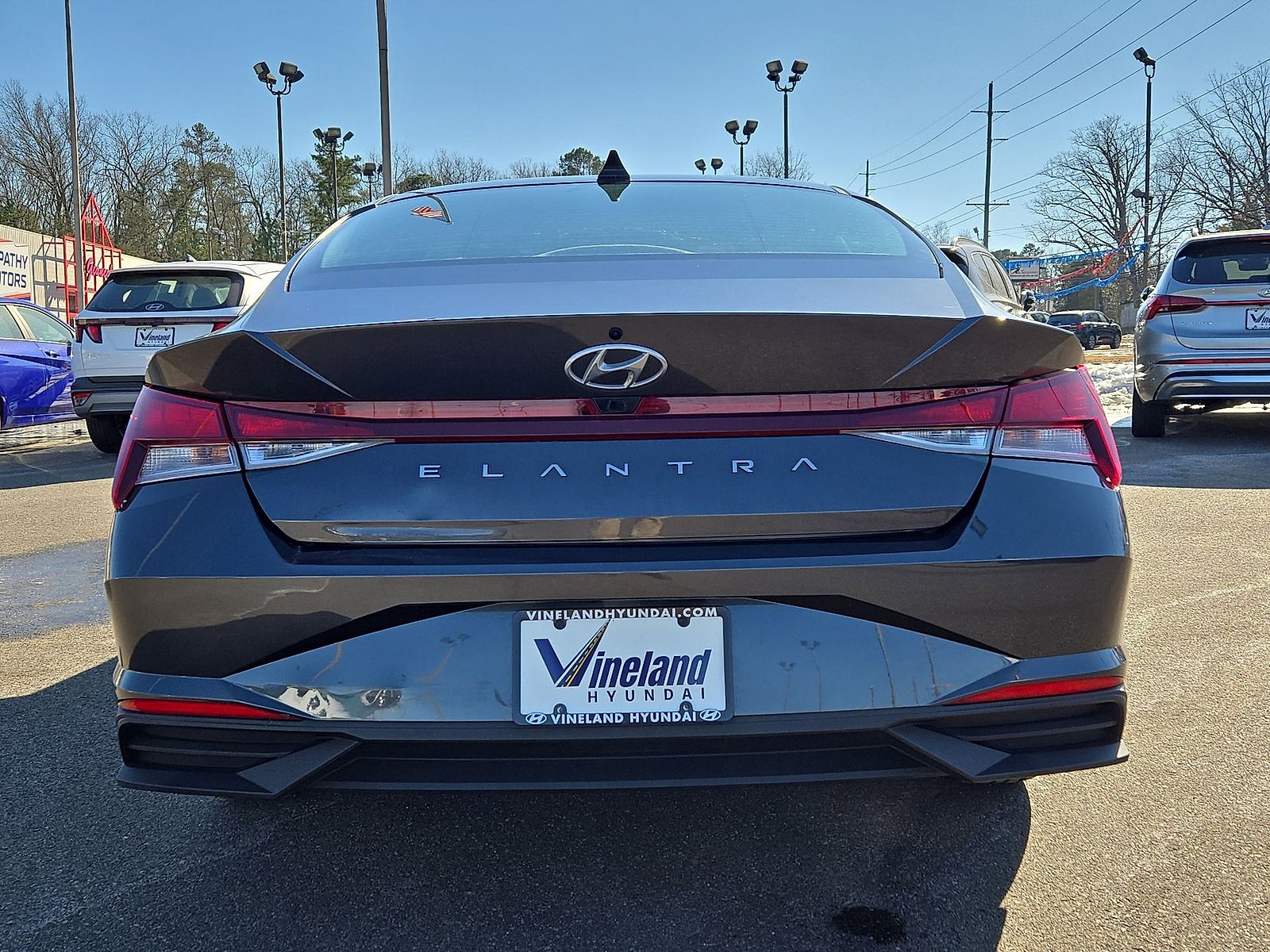 Certified 2022 Hyundai Elantra SEL image 28