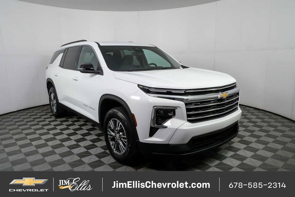 Certified 2025 Chevrolet Traverse LT FWD image 1
