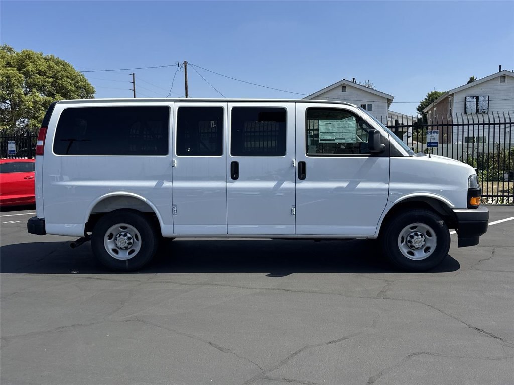 New 2026 Chevrolet Express 2500 LS RWD image 4