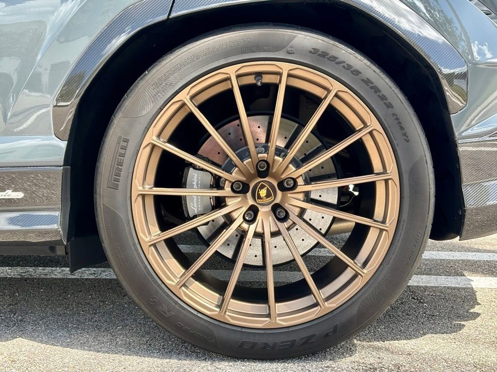 Used 2024 Lamborghini Urus Performante AWD/4WD image 15