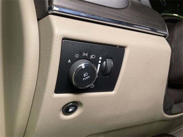 Used 2018 Jeep Grand Cherokee Overland image 41