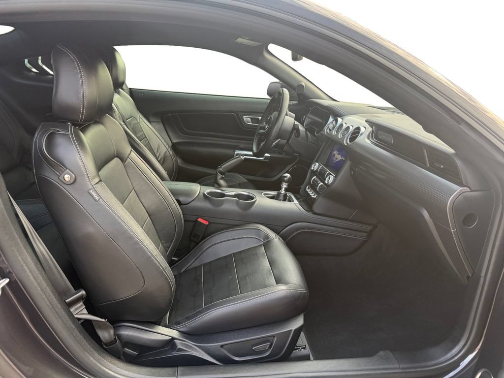 Used 2022 Ford Mustang GT Premium w/ GT Performance Package RWD image 16