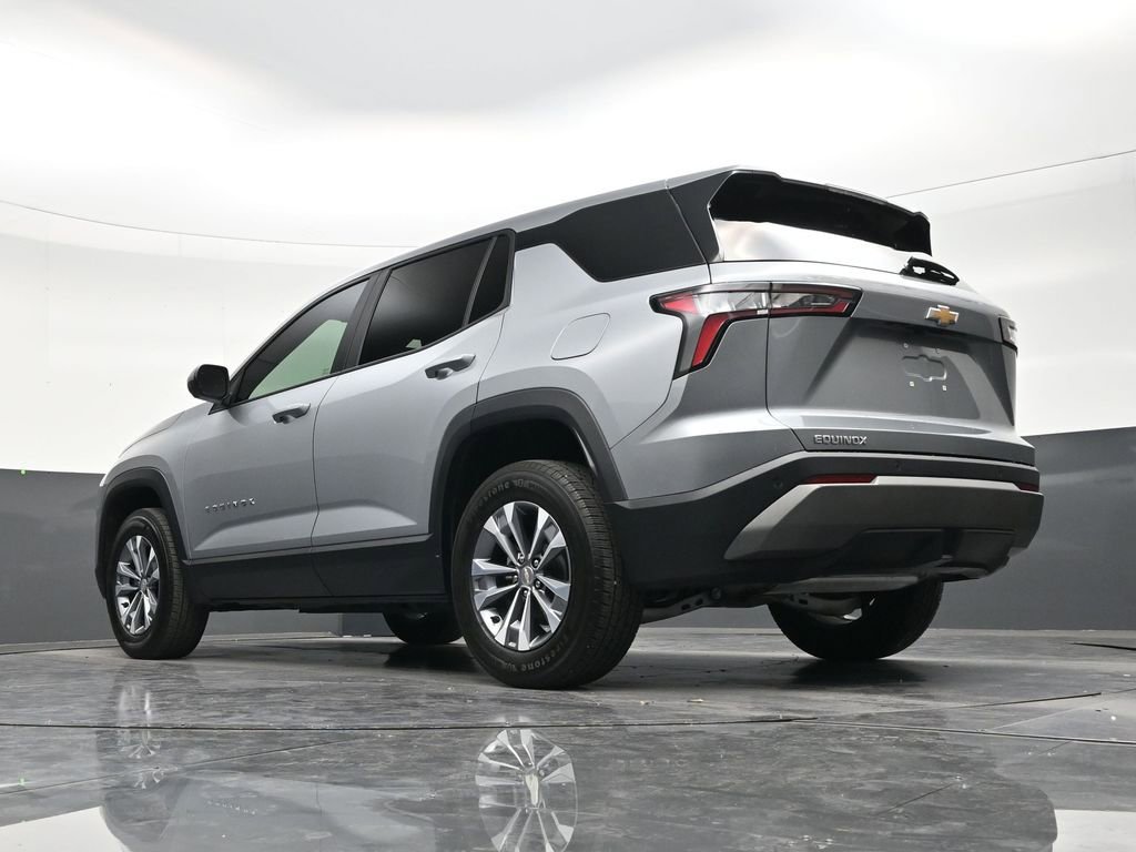 Used 2025 Chevrolet Equinox LT w/ Safety and Technology Package image 23