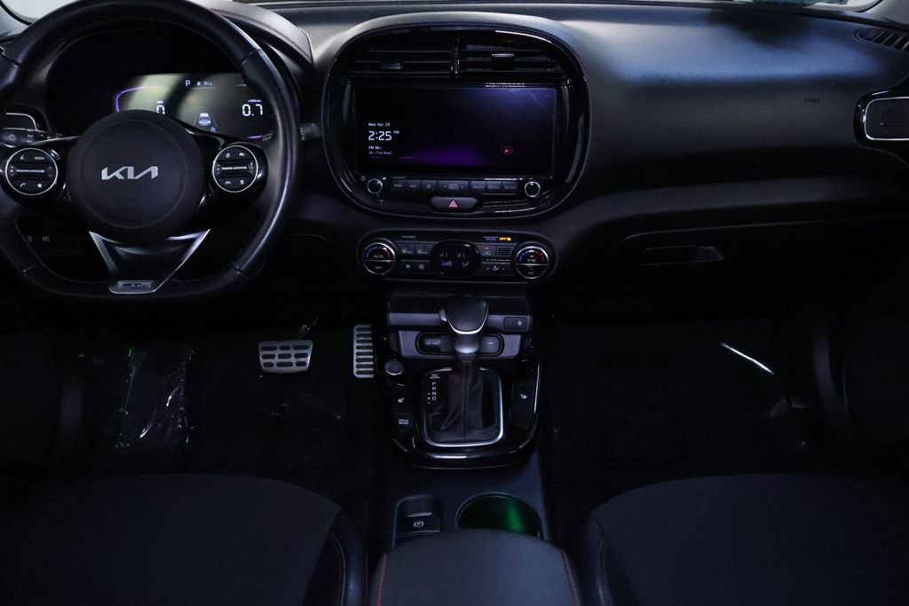 Used 2023 Kia Soul GT-Line w/ GT-Line Technology Package FWD image 18