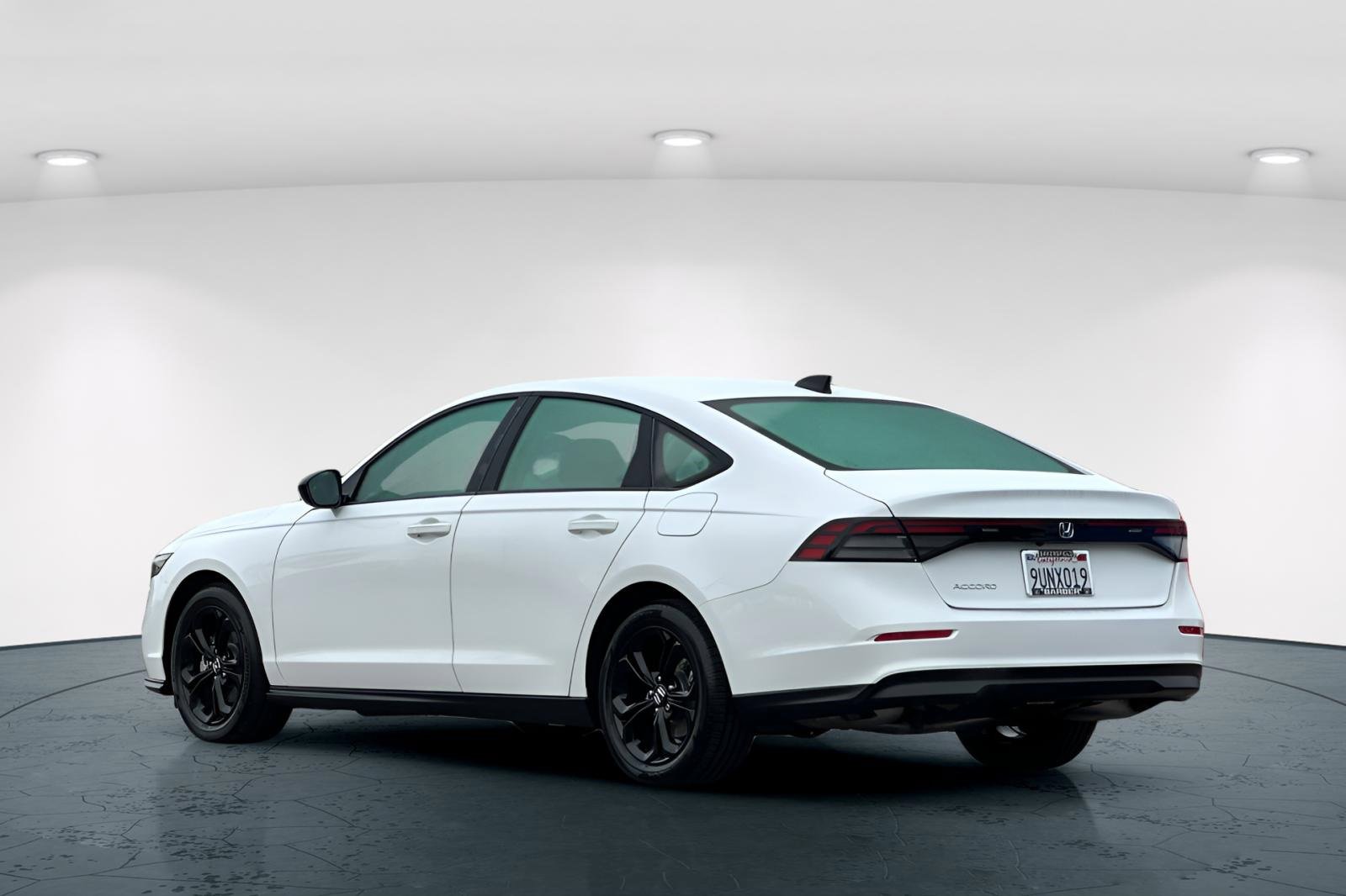 Certified 2025 Honda Accord SE image 4