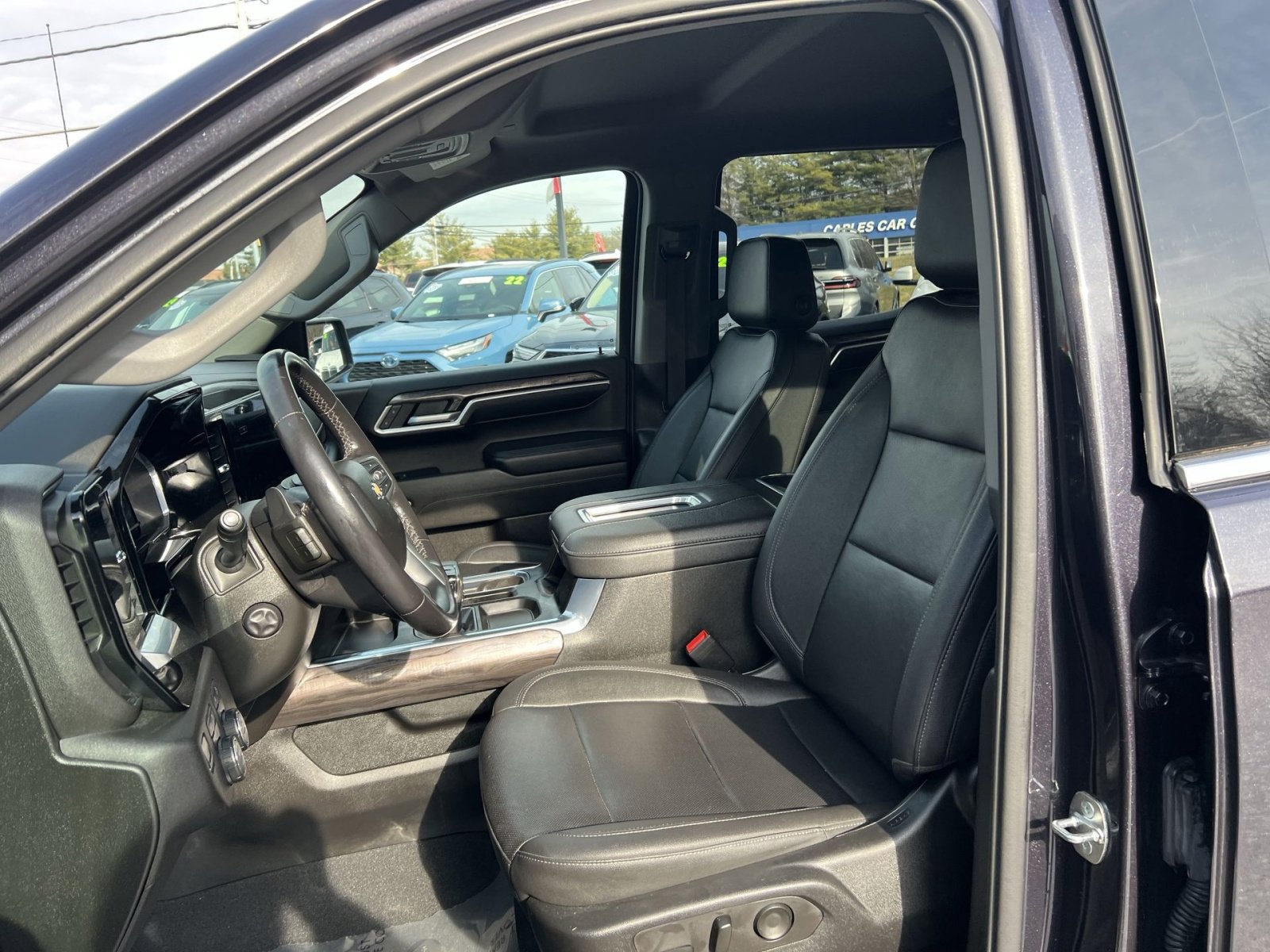 Used 2022 Chevrolet Silverado 1500 LTZ image 13