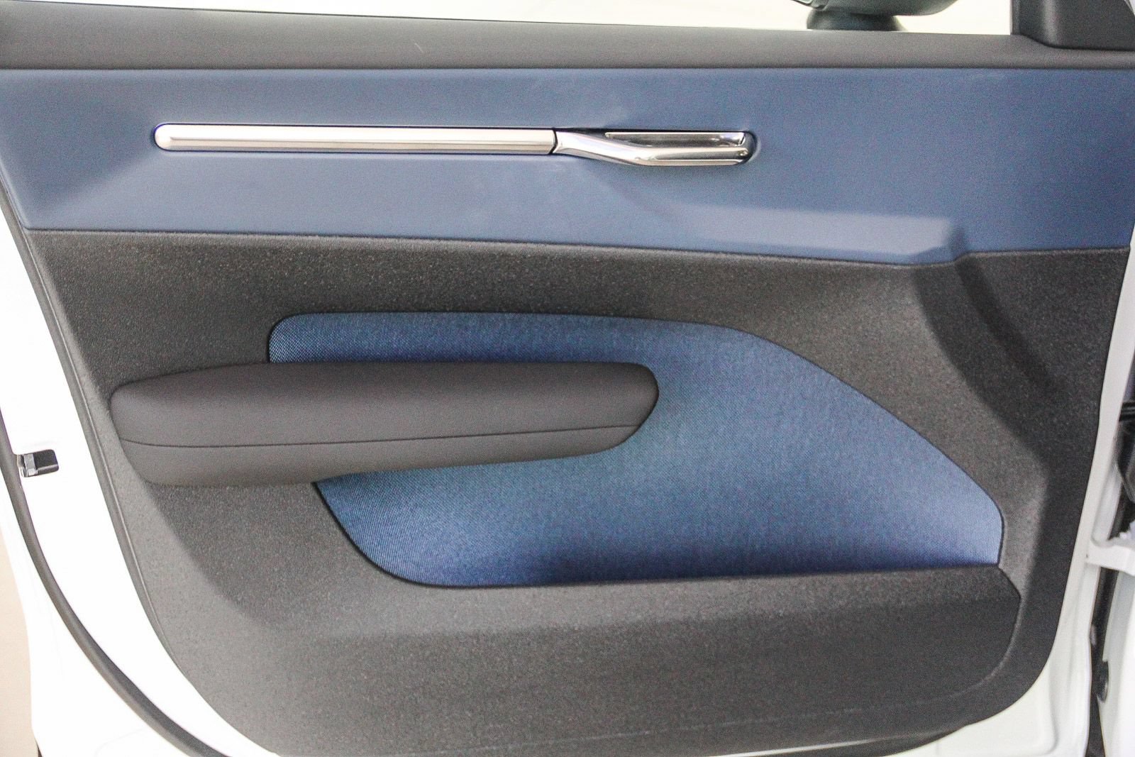 New 2026 Volvo EX30 Ultra AWD/4WD image 16