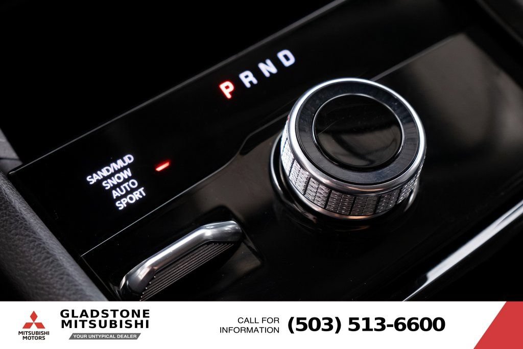 Used 2023 Jeep Grand Cherokee Limited AWD/4WD image 17