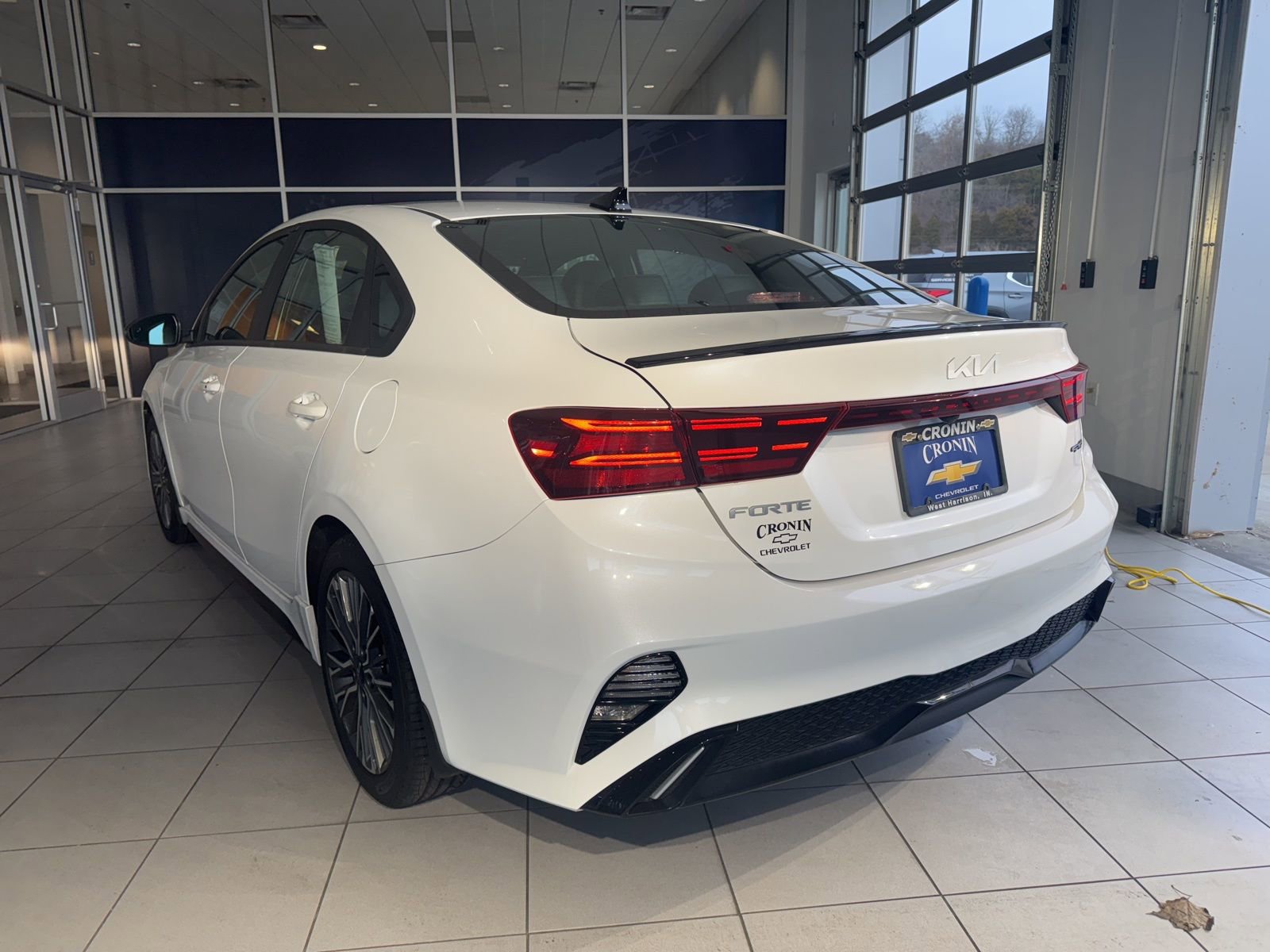 Used 2024 Kia Forte GT-Line w/ GT-Line Premium Package image 9