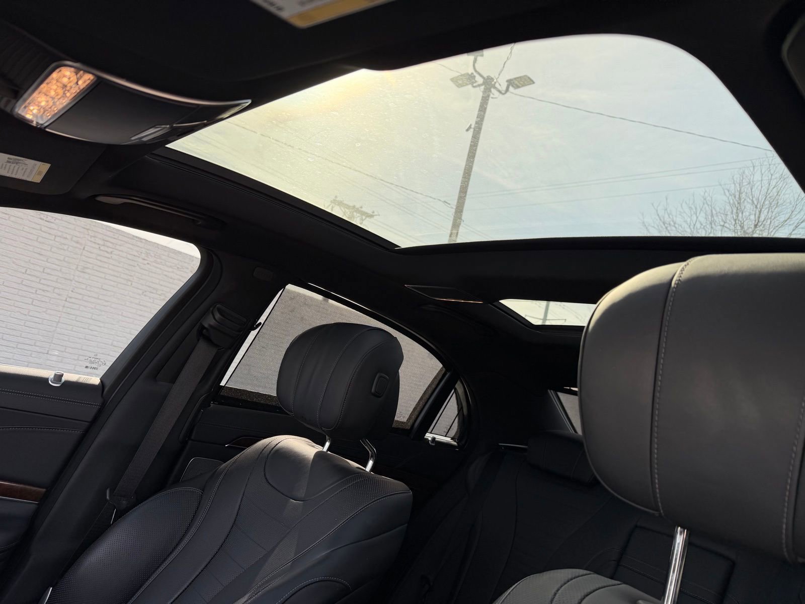 Used 2018 Mercedes-Benz S 560 Sedan w/ Premium Package image 26