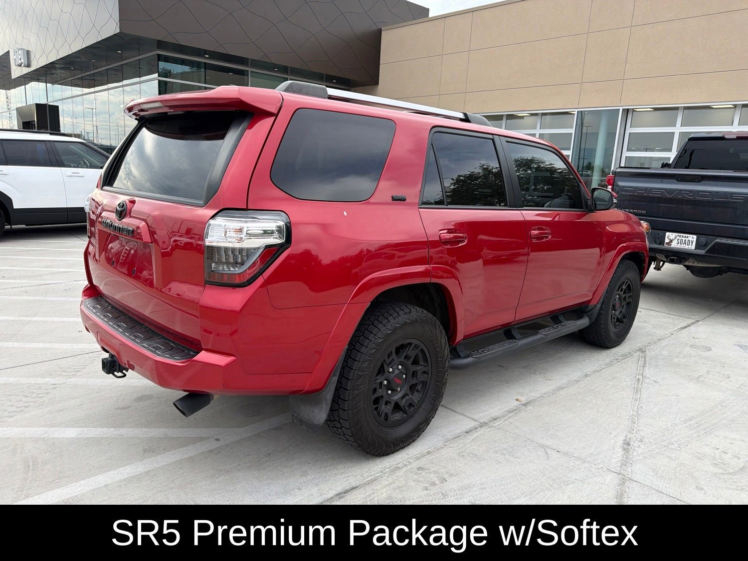 Used 2022 Toyota 4Runner SR5 Premium w/ Moonroof Package RWD image 5