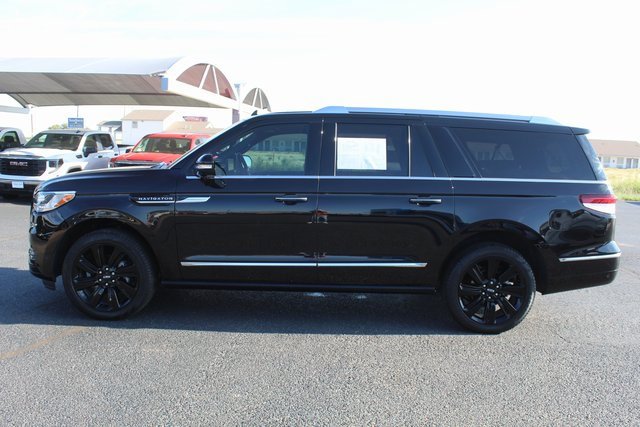 Used 2024 Lincoln Navigator L Reserve image 13