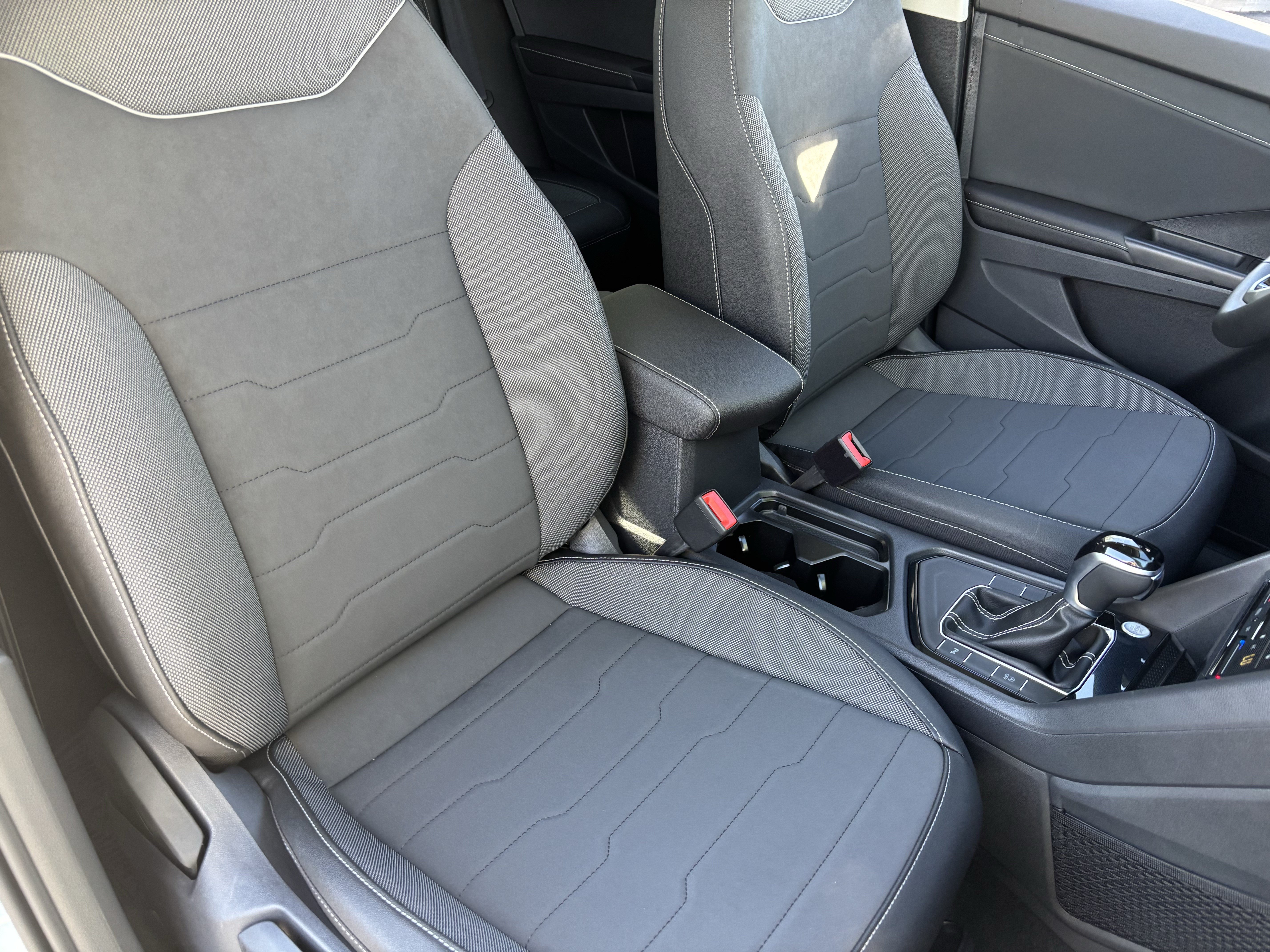 New 2026 Volkswagen Taos SE FWD image 7