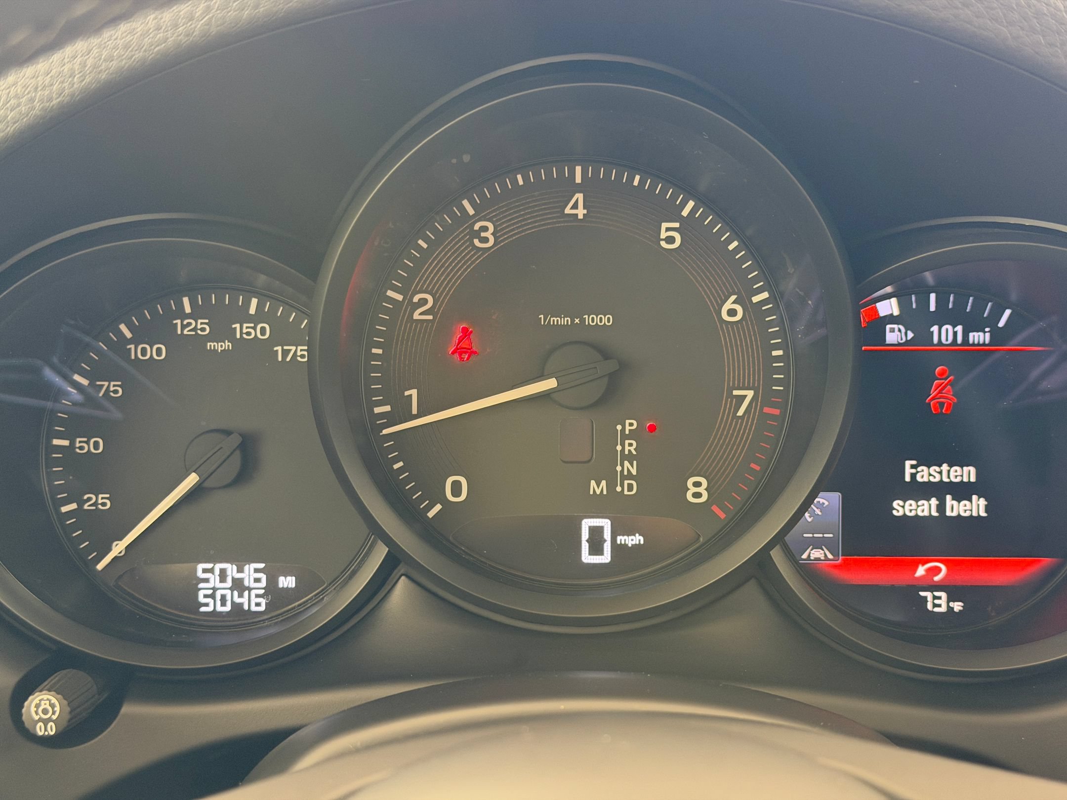 Certified 2025 Porsche Macan AWD/4WD image 30