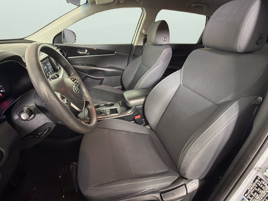 Used 2019 Kia Sorento FWD image 18