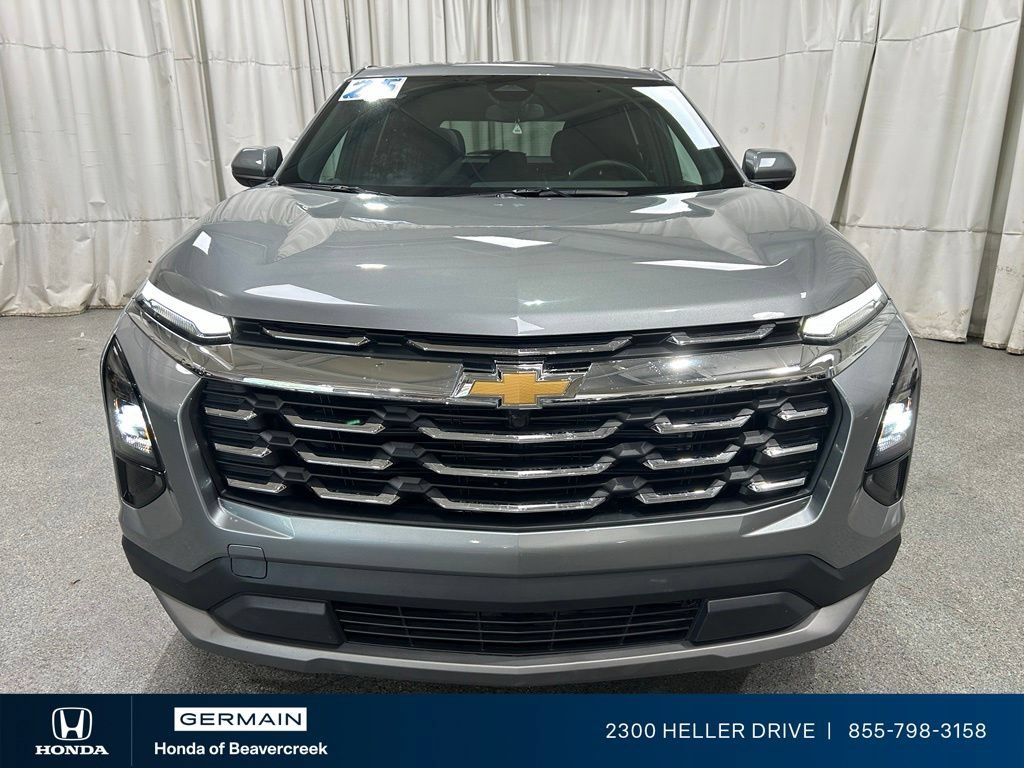 Used 2025 Chevrolet Equinox LT AWD/4WD image 3