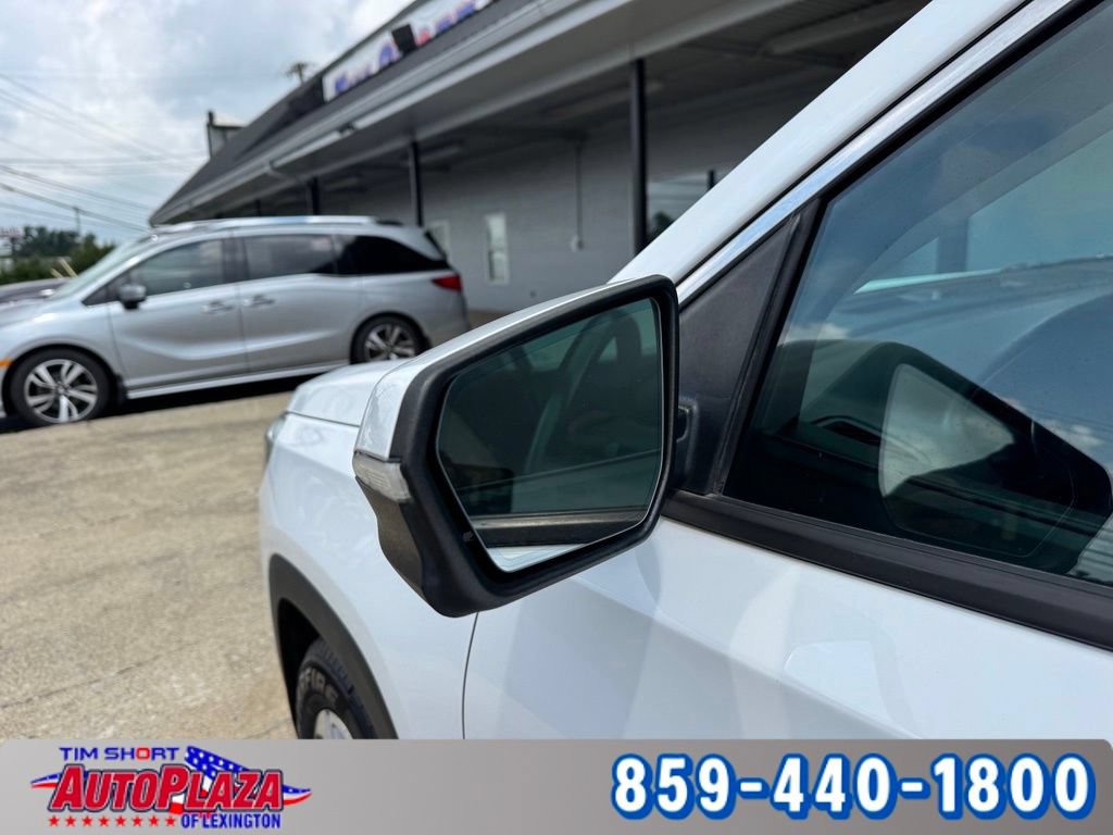 Used 2020 GMC Terrain SLT w/ LPO, Floor Liner Package FWD image 16