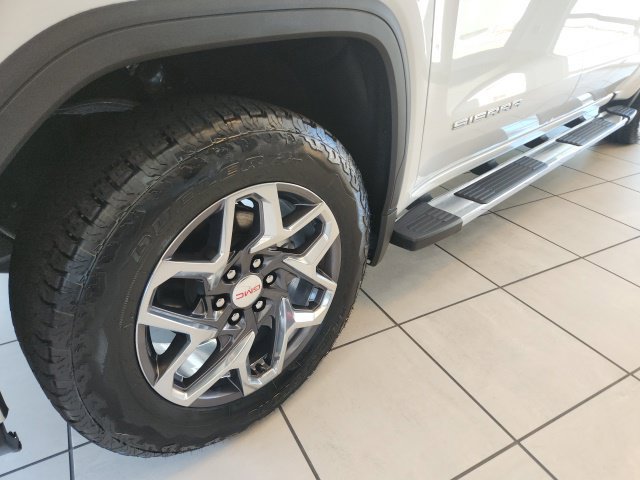 Used 2024 GMC Sierra 1500 SLT w/ SLT Premium Plus Package AWD/4WD image 6