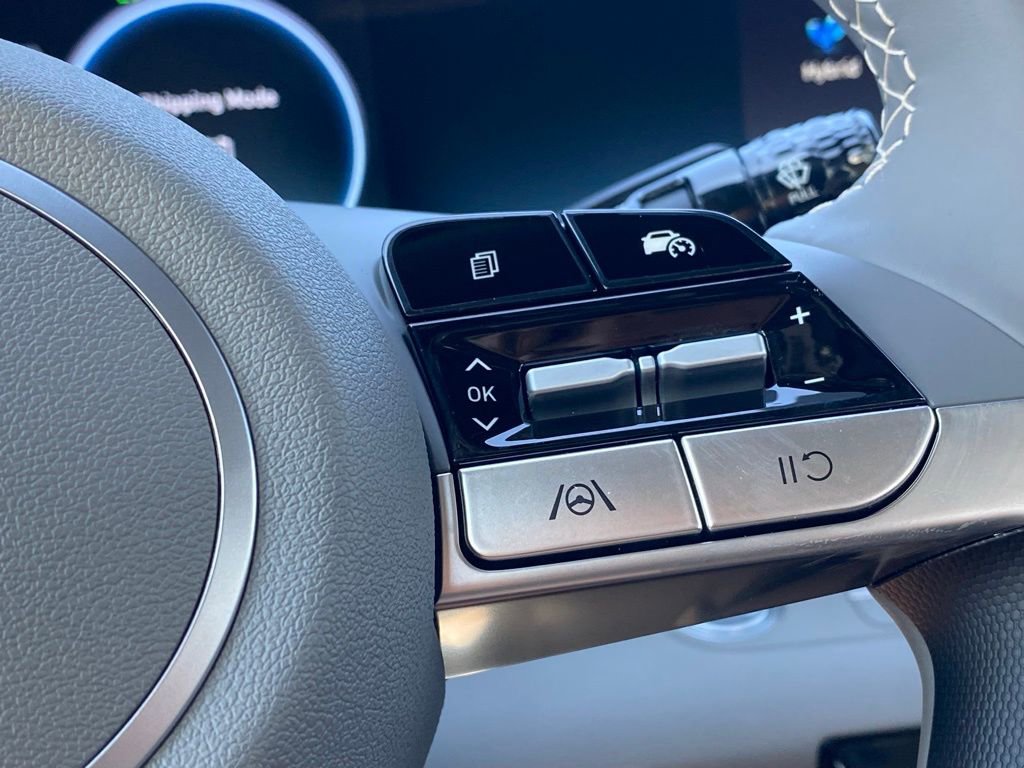 New 2025 Hyundai Elantra SEL FWD image 19