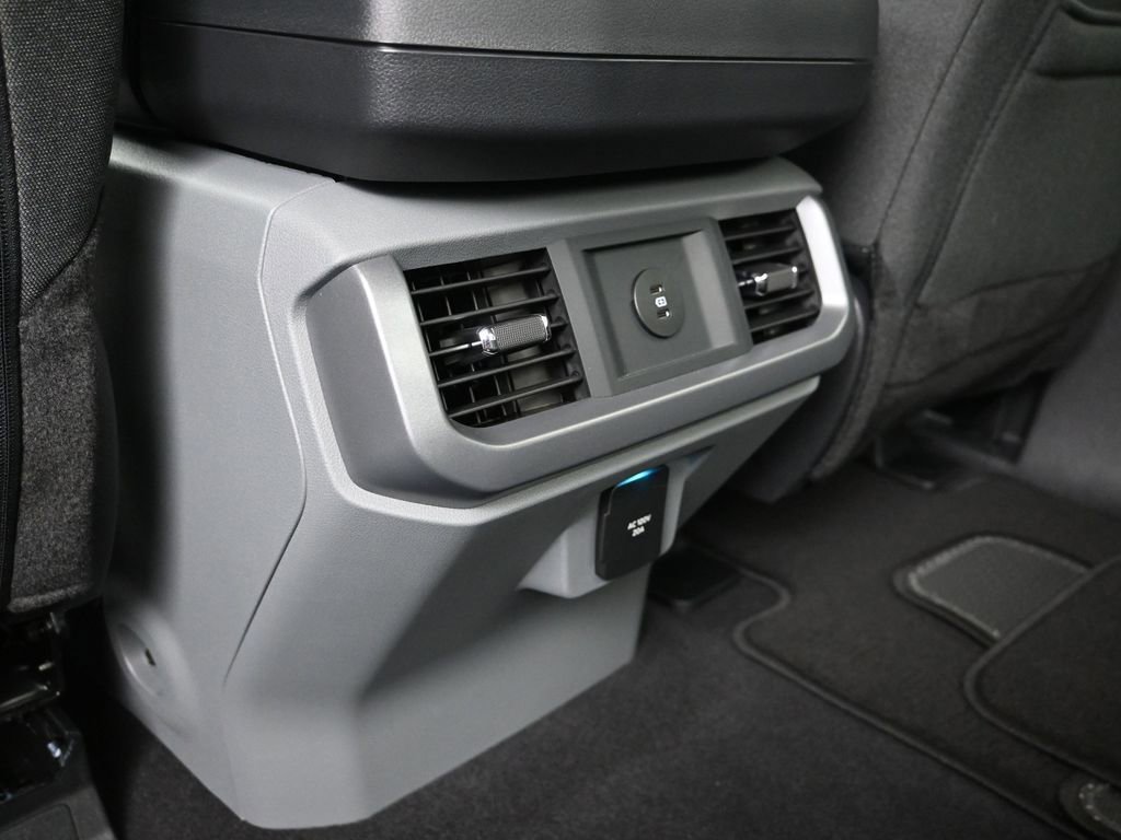 New 2025 Ford F150 Lightning XLT image 31