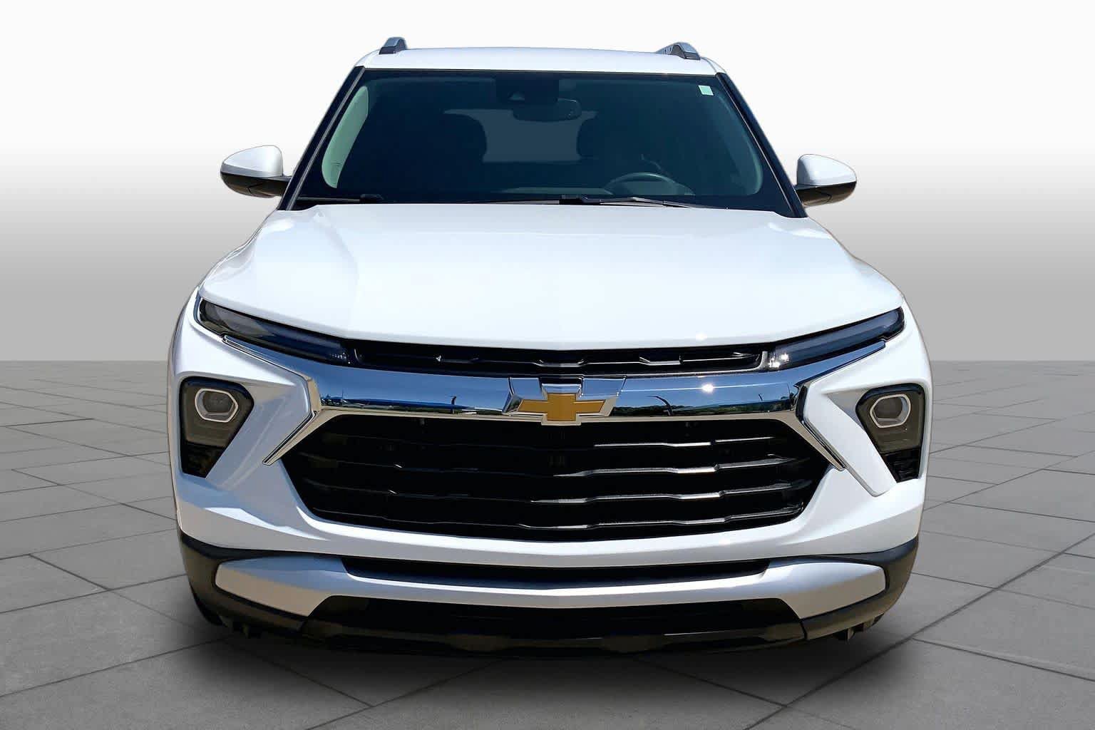Used 2026 Chevrolet TrailBlazer LT w/ Convenience Package FWD image 4