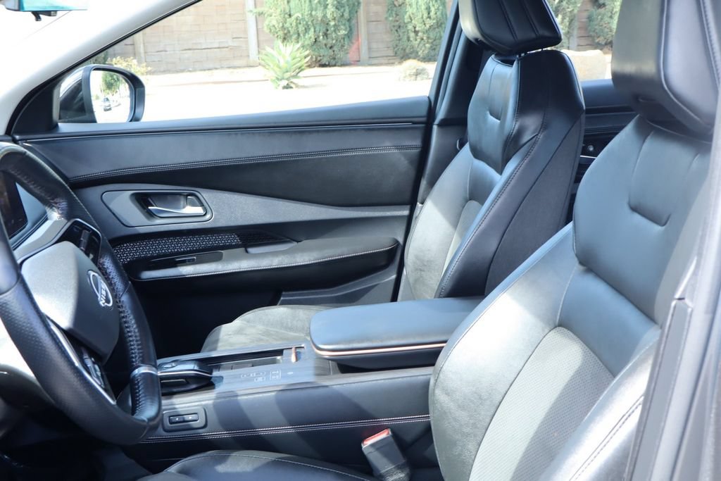 Used 2023 Nissan Ariya FWD image 19