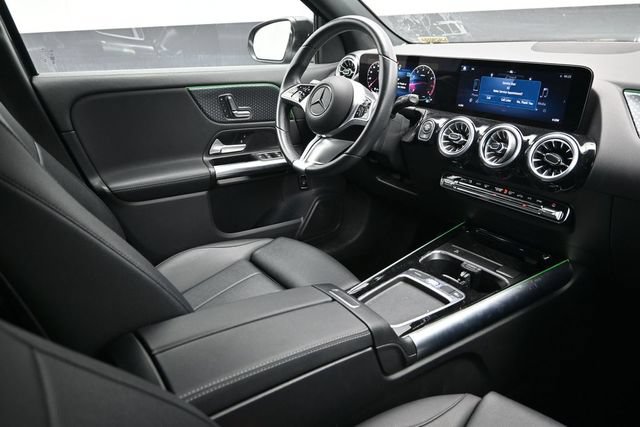 Used 2025 Mercedes-Benz GLA 250 image 13