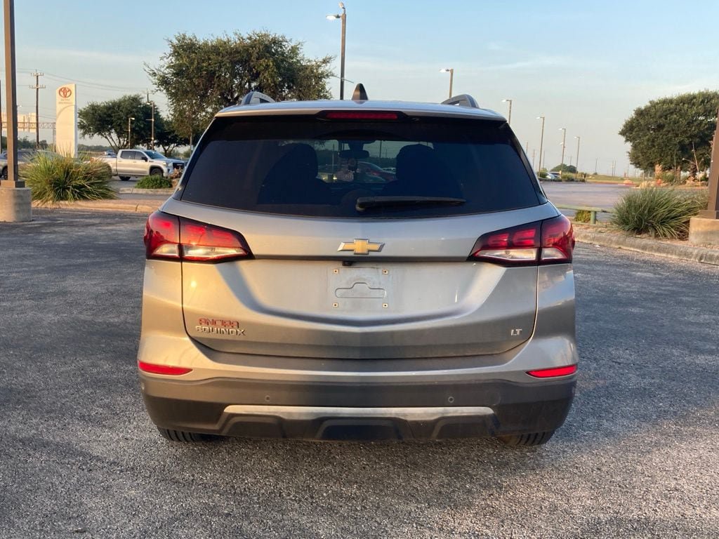 Used 2024 Chevrolet Equinox LT FWD image 5