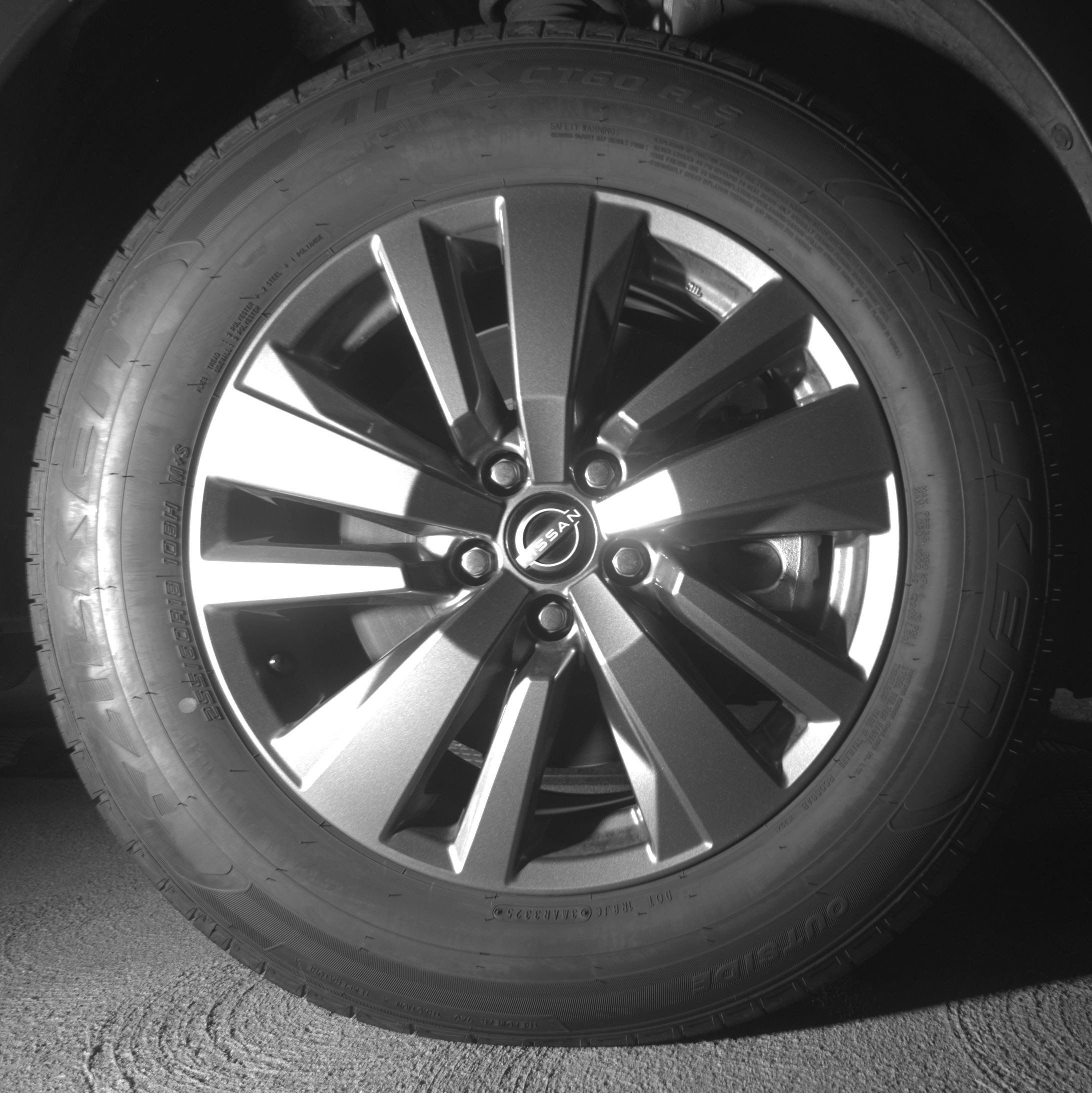 Used 2025 Nissan Pathfinder SV FWD image 13