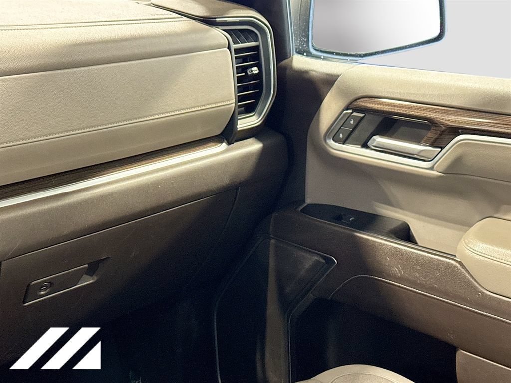 Used 2022 Chevrolet Silverado 1500 LT AWD/4WD image 24