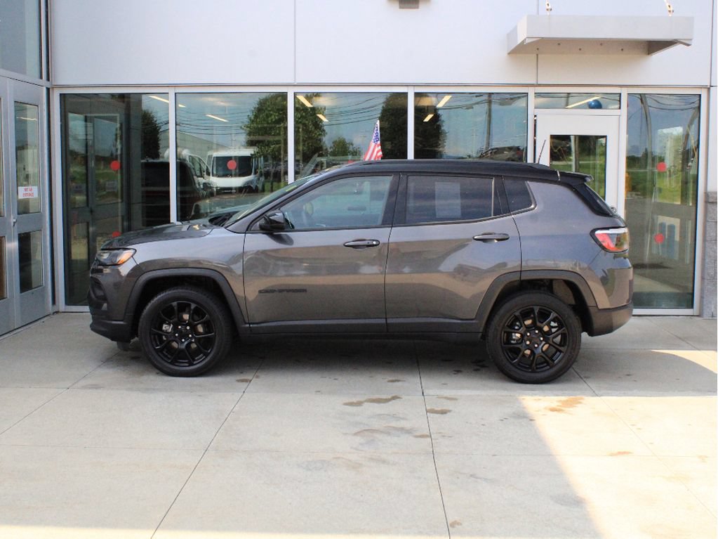 Certified 2022 Jeep Compass Latitude AWD/4WD image 5