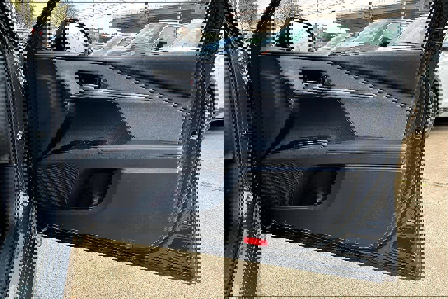 Used 2025 Toyota Camry LE w/ Convenience Package image 21