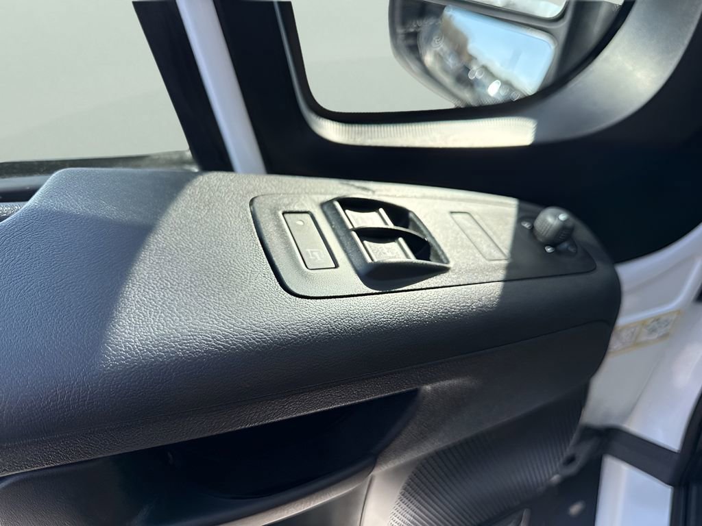 Used 2024 RAM ProMaster 2500 w/ Convenience Group image 23
