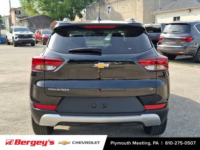 Used 2023 Chevrolet TrailBlazer LT FWD image 6