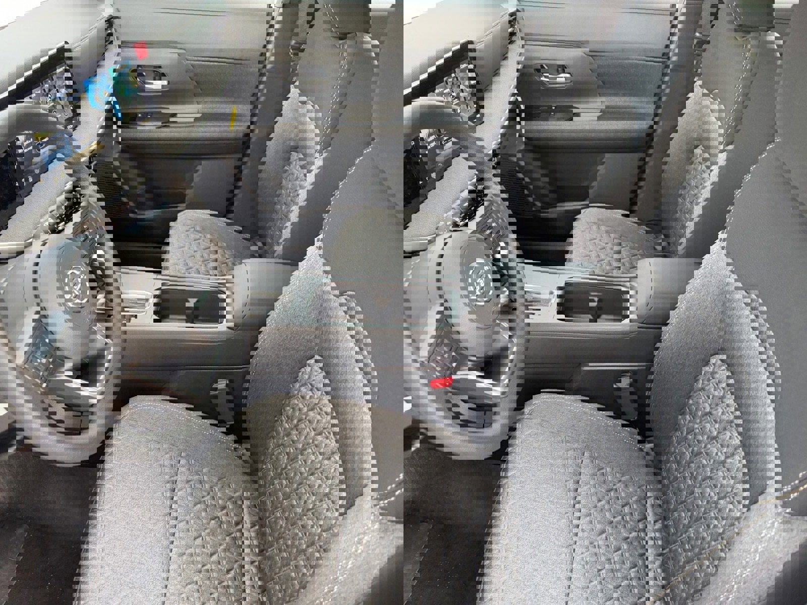 New 2026 Nissan Kicks SV image 19