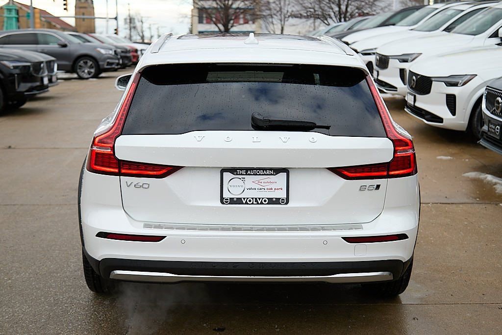 New 2026 Volvo V60 B5 Cross Country Plus w/ Climate Package image 8