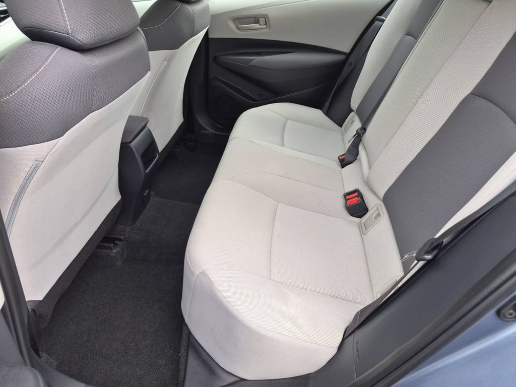 Used 2022 Toyota Corolla LE FWD image 25