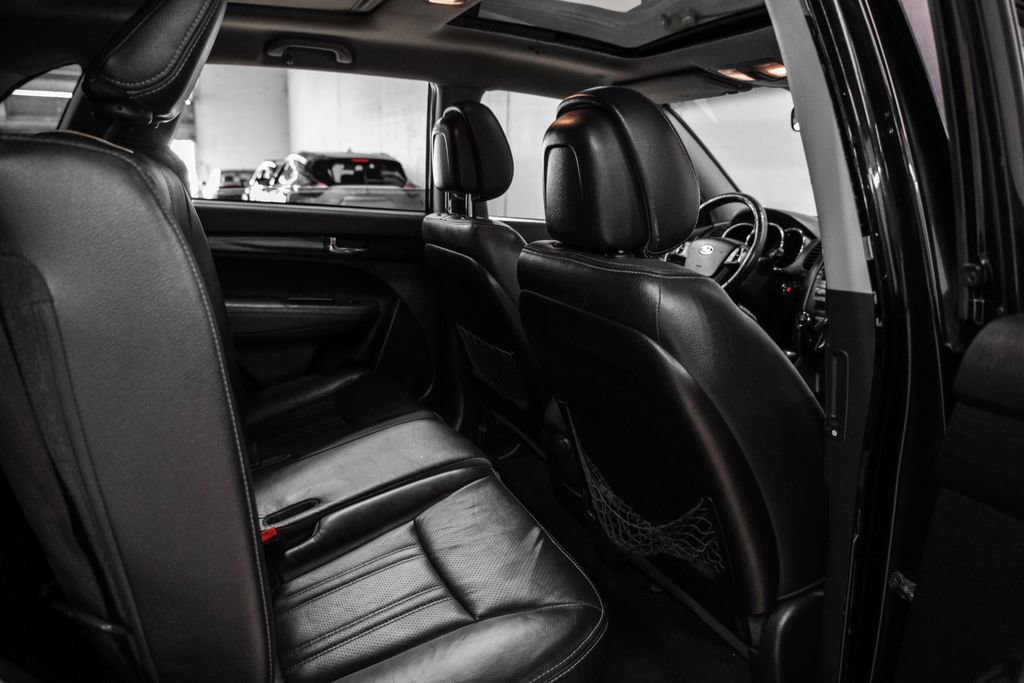 Used 2012 Kia Sorento EX w/ EX V6 Premium Pkg image 35