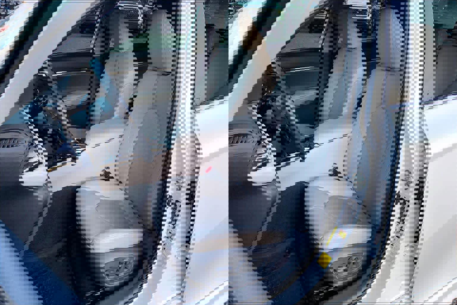 Used 2020 Toyota Camry XSE image 8