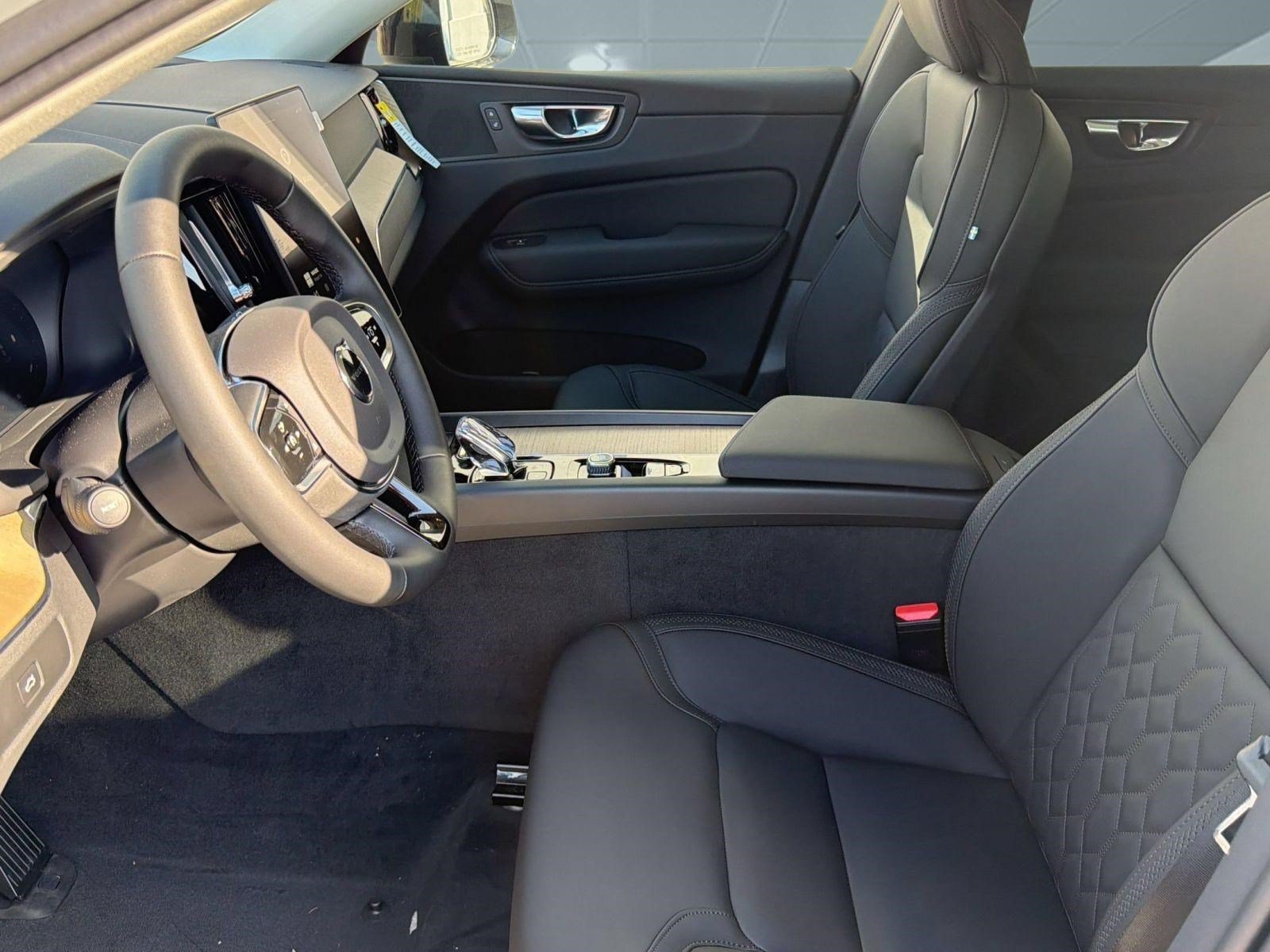 New 2026 Volvo XC60 B5 Plus w/ Climate Package AWD/4WD image 5