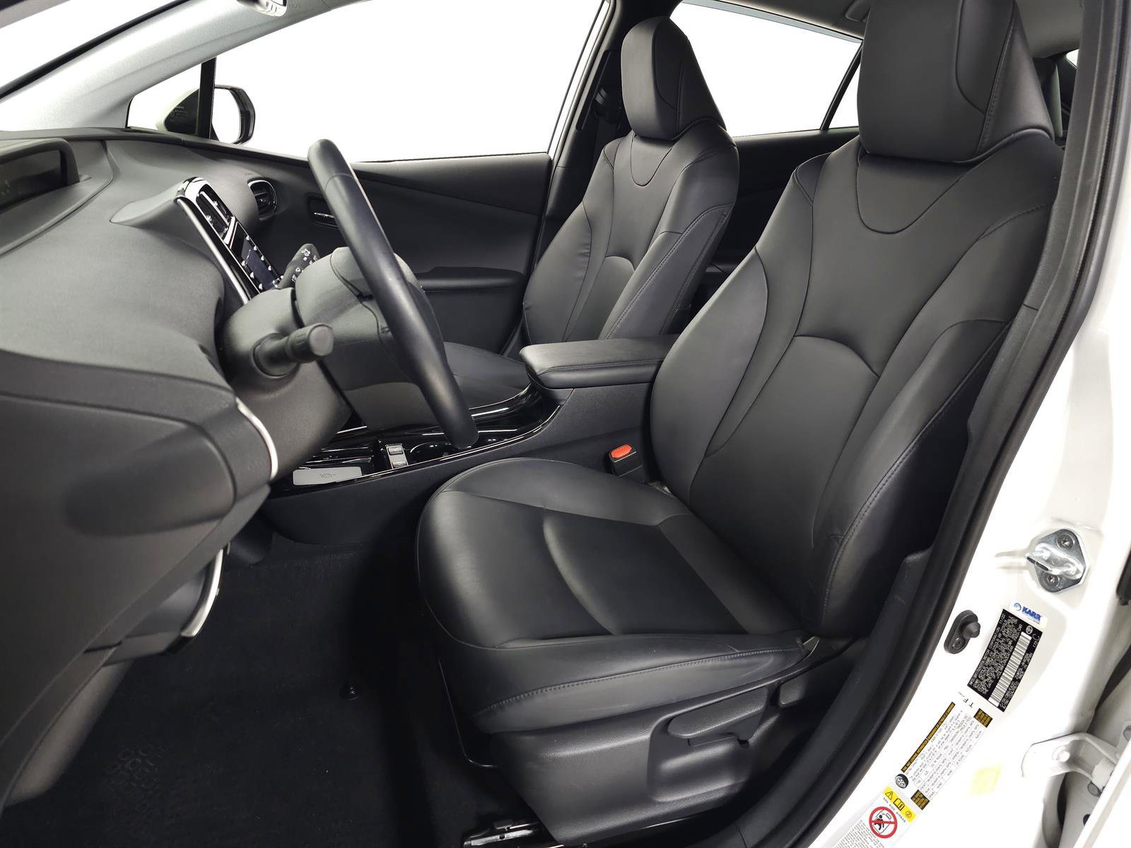 Used 2022 Toyota Prius XLE w/ Advanced Technology Package AWD/4WD image 15