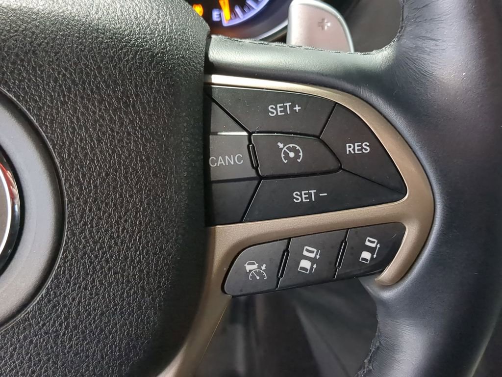 Used 2016 Jeep Grand Cherokee Summit w/ Platinum Series Group AWD/4WD image 31