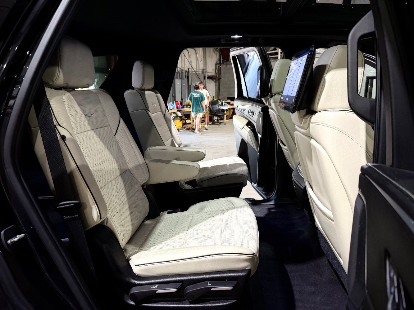 Used 2021 Cadillac Escalade Sport w/ Driver Assist Tech Package AWD/4WD image 22